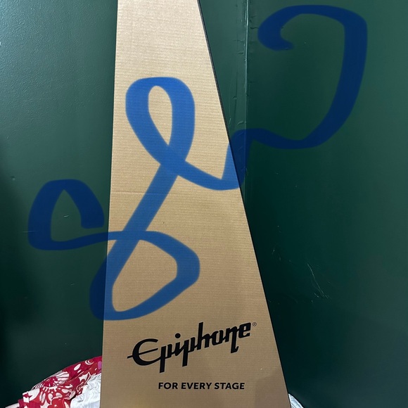 Brand New In Box Taylor Swift TTPD Limited Guitar #TS2338 - Picture 3 of 3